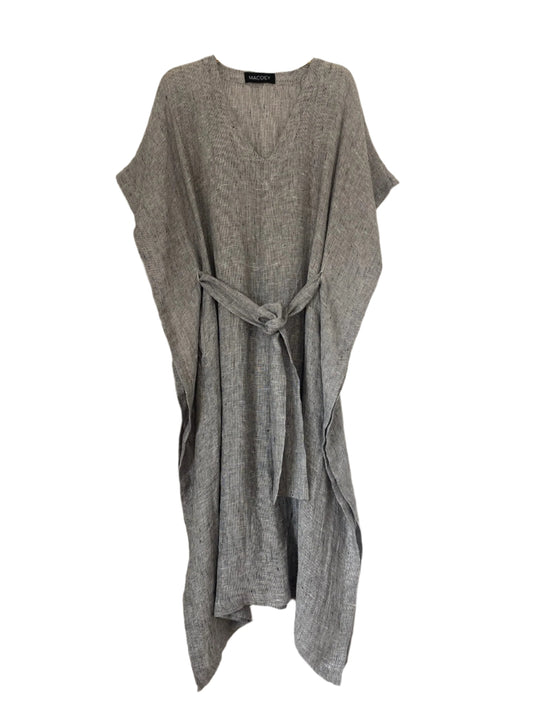 Black and White linen kaftan by MACOEY with midi silhouette, side pockets and detachable belt
